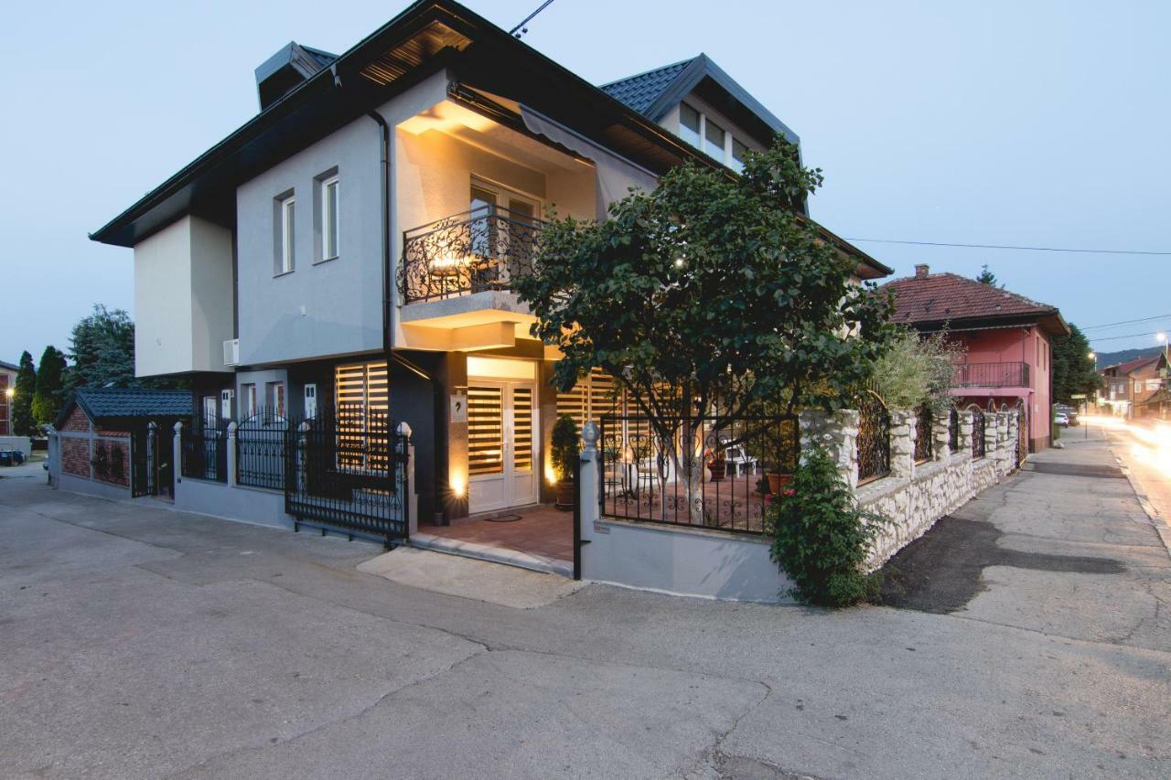 Apartments Vranas Visoko Eksteriør bilde